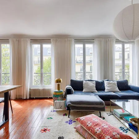 Charming With Open Views Apartment *